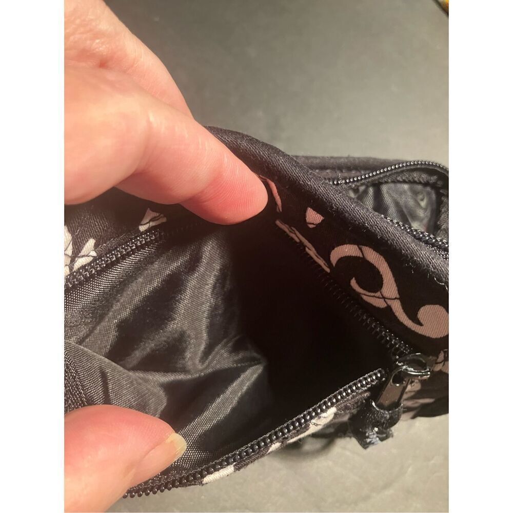 Vera‎ Bradley Black & White Wallet - Picture 6 of 8